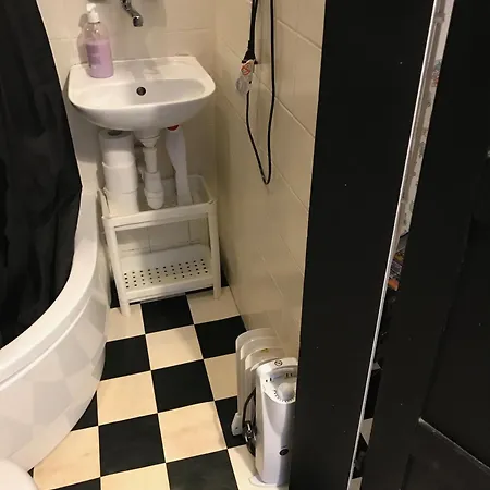 Apartman Black And White