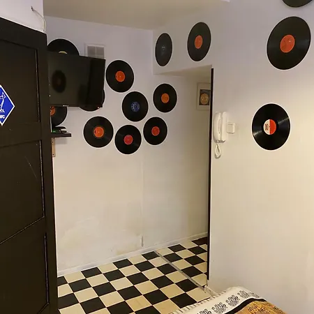 Black And White Apartmán