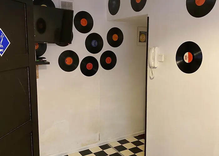 Black And White Apartman